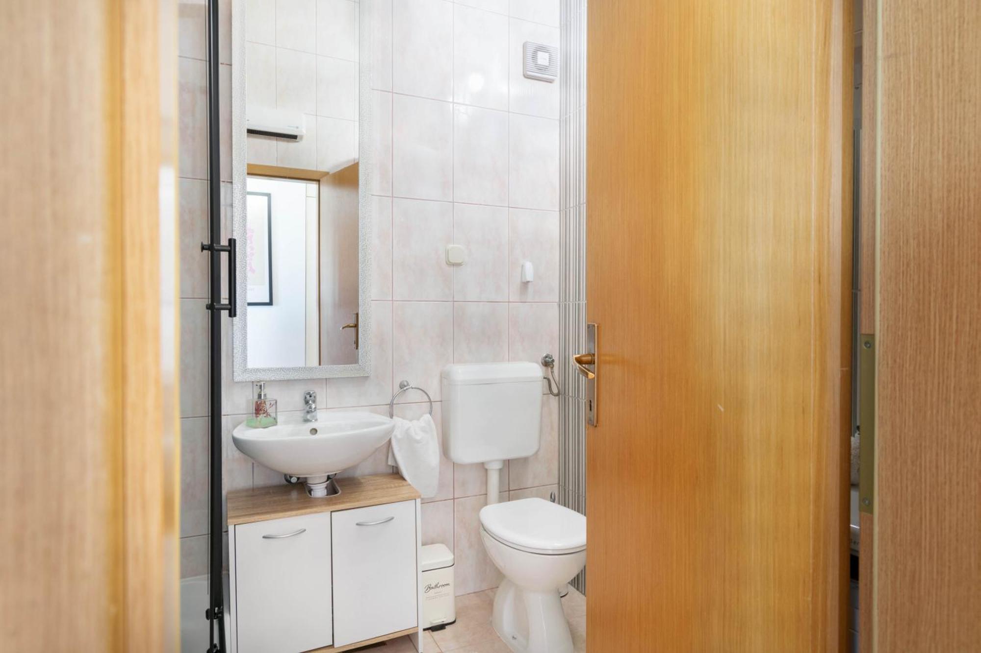 Apartment 30 M From Beach,Makarska,Marija Εξωτερικό φωτογραφία